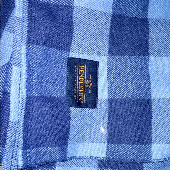 Pendleton home collection blanket blue checkered - Picture 2 of 5